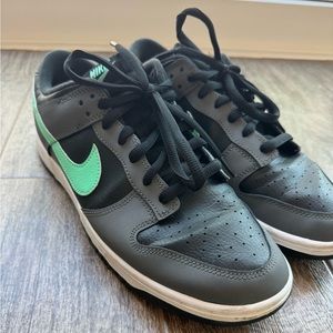 Men’s Nike Dunk Low Retro "Black/Green Glow" sneakers, great condition